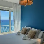 Sally's - Casa Blu * サンレモ