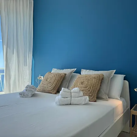 Sally's - Casa Blu * San Remo