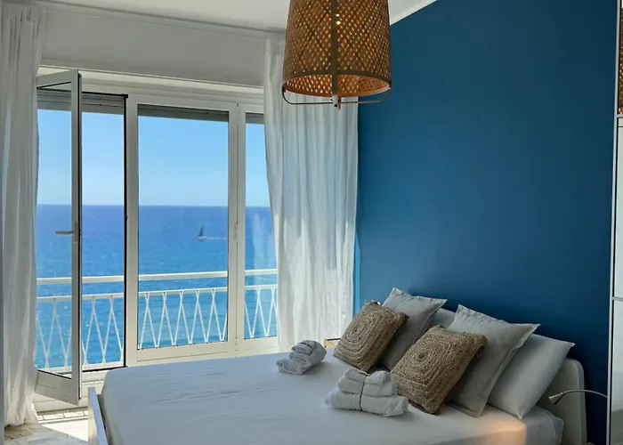 Sally's - Casa Blu San Remo