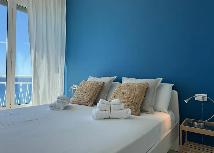 Sally's - Casa Blu * San Remo